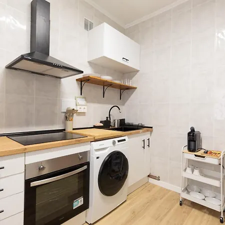 Urban Apartment *